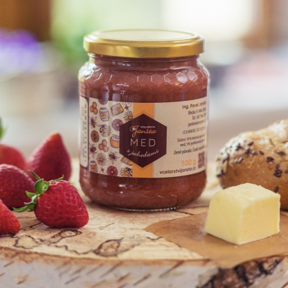 Med s jahodami 500g