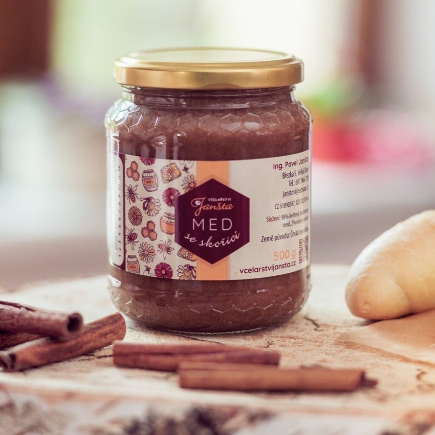 Med se skořicí 500g